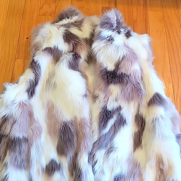 Express Women's faux fur jacket/vest...M/L - Picture 13 of 13